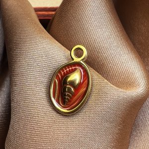 Fire brick conch charm